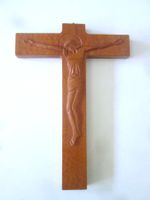 Kruzifix aus Holz