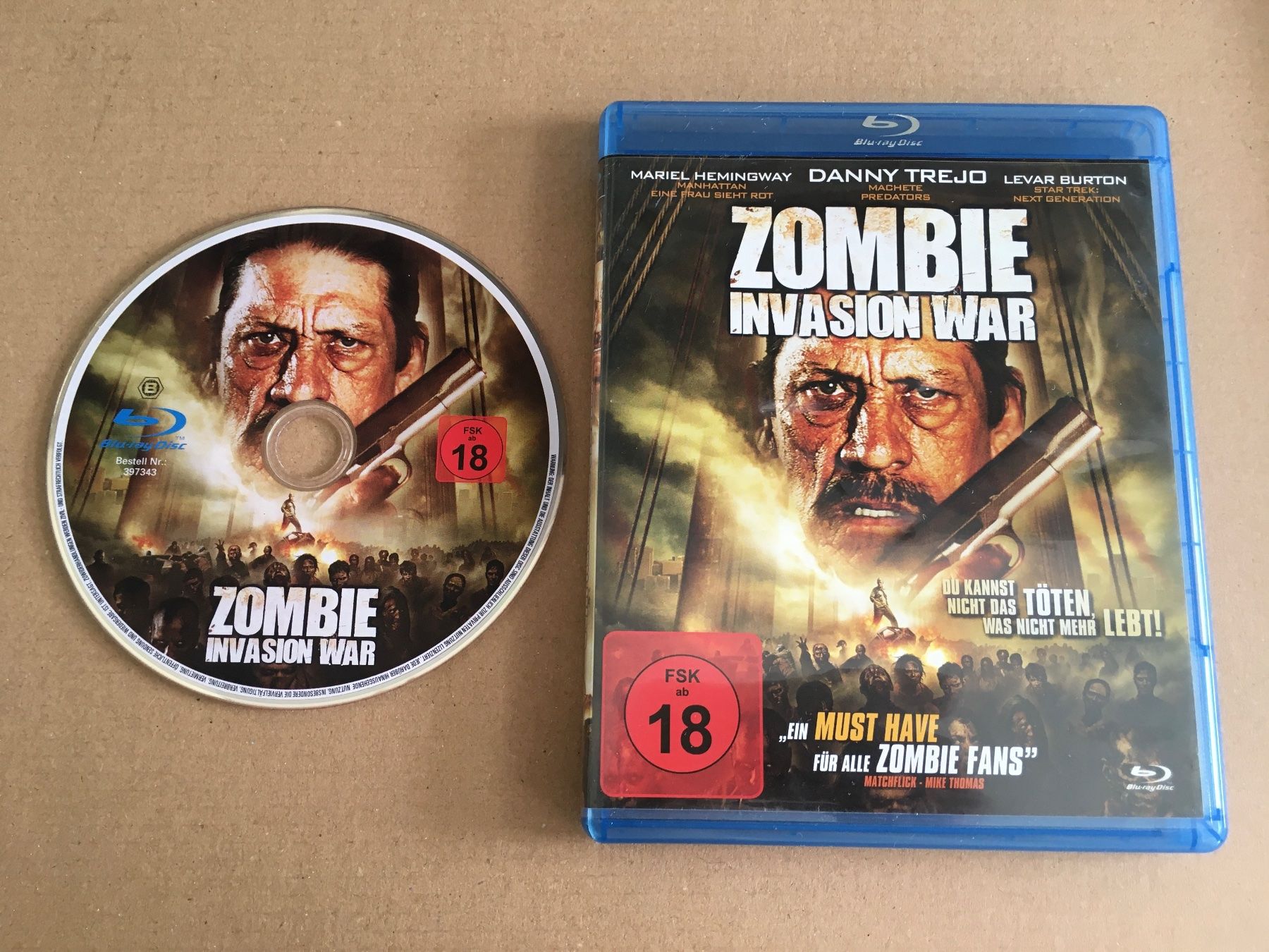 Tutti i DVDs: Zombie: Invasion War [Blu-ray] – Usato da St.Gallen venduto da MedienJoe