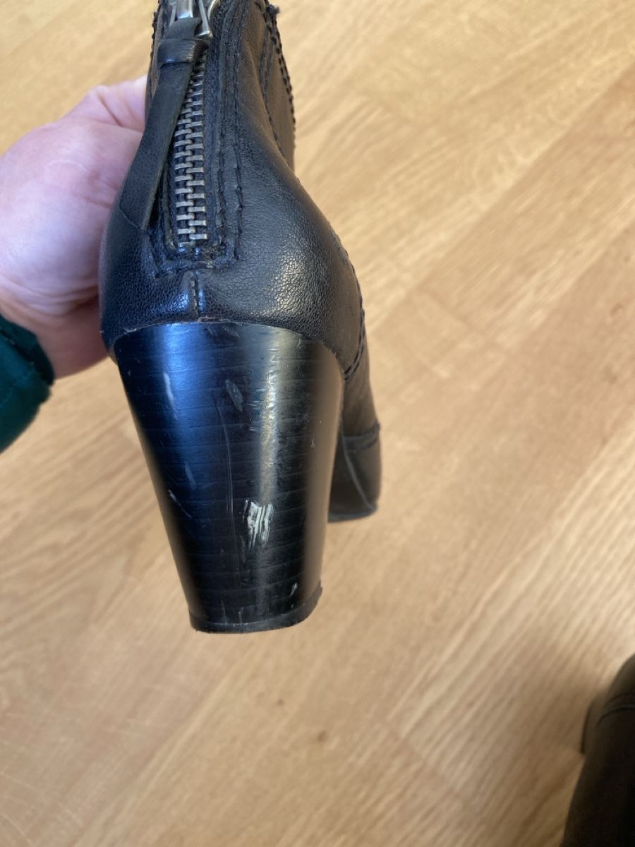 Scarpe da donna: Bottines Roberto Santi – Usato da Villeret venduto da Laloer22 5