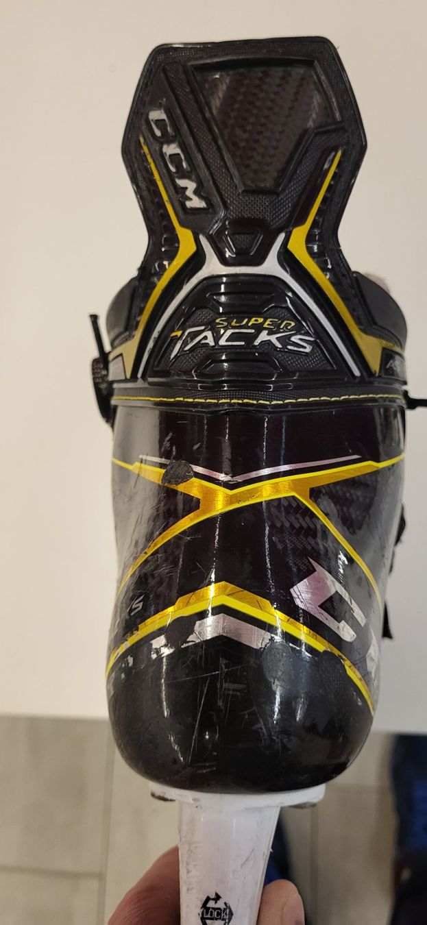 Pattini da ghiaccio: CCM Schlittschuhe Grösse 39 – Usato da engelberg venduto da Hofi76 1