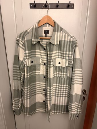 H&M Hemd kariert gruen weiss Groesse L guter Zustand