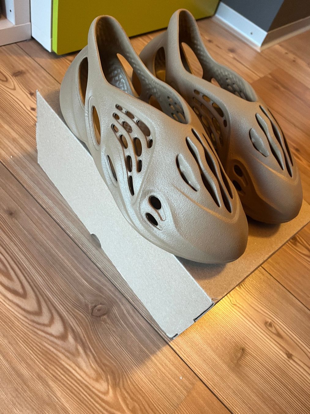 Adidas Scarpe da uomo: yeezy foam runner – Nuovo (secondo la descrizione) da Trimstein venduto da chinchi01