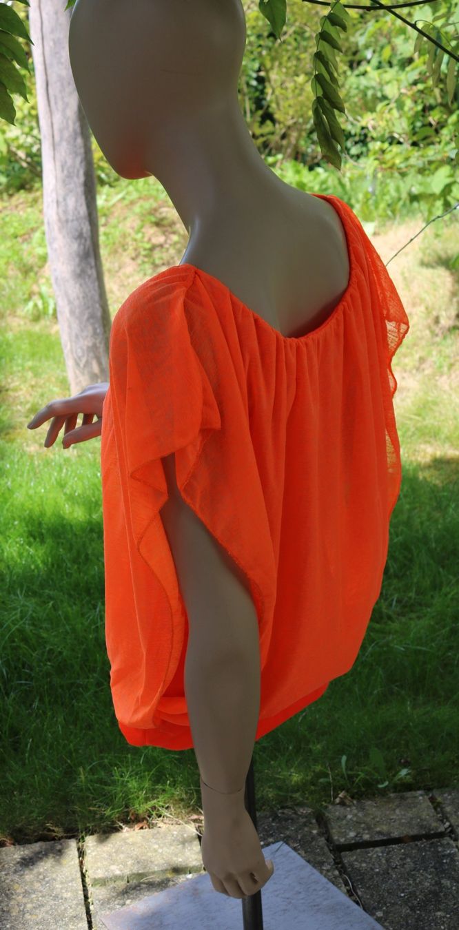 T-shirt: T-Shirt neonorange – Usato da Frick venduto da Beni58 1