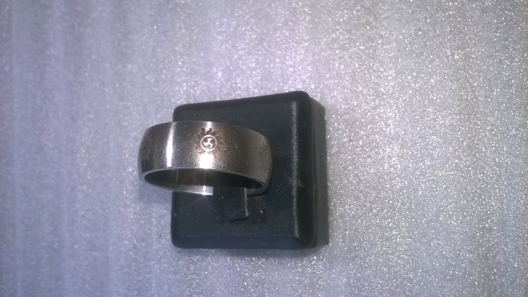 Anelli: RING EDELSTHAL SILBER FARBE MIT SCHWARZ GEMACHT – Nuovo (secondo la descrizione) da Basel venduto da bijoutrie_4 2