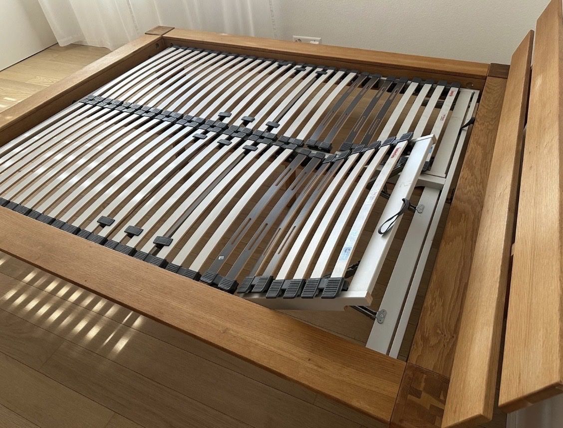Lits: Massivholz Bett 160x200 – D'occasion à Zürich par bol_q8tk 5