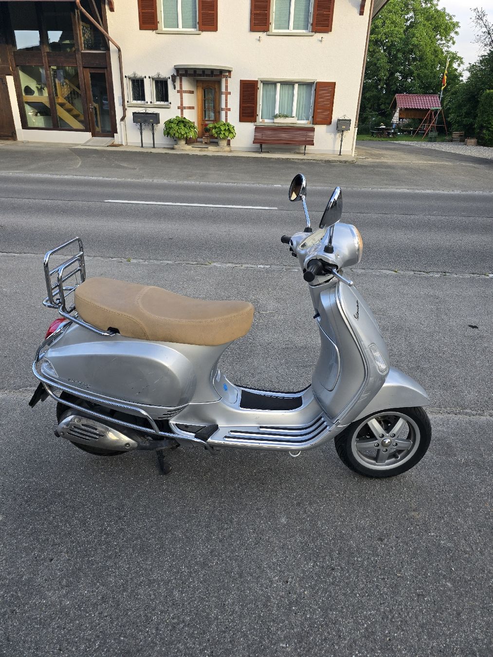 Piaggio Scooter: Piaggio Vespa LX 125 Roller mit Mfk 11.7.24 – Usato da Aarberg venduto da 2002stefan 4