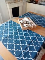 Tischläufer blau weiss gemustert 140 x 50 cm gebraucht. 2 x