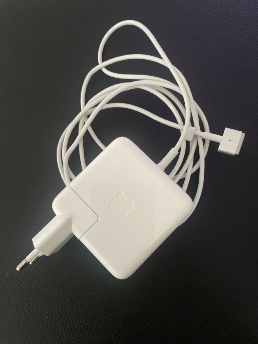 Apple Caricabatterie: Apple 45W MagSafe 2 Power Adapter  – Usato da Kräiligen venduto da SITARO