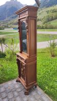 Vitrine Holz geschnitzt mit Schublade guter Zustand