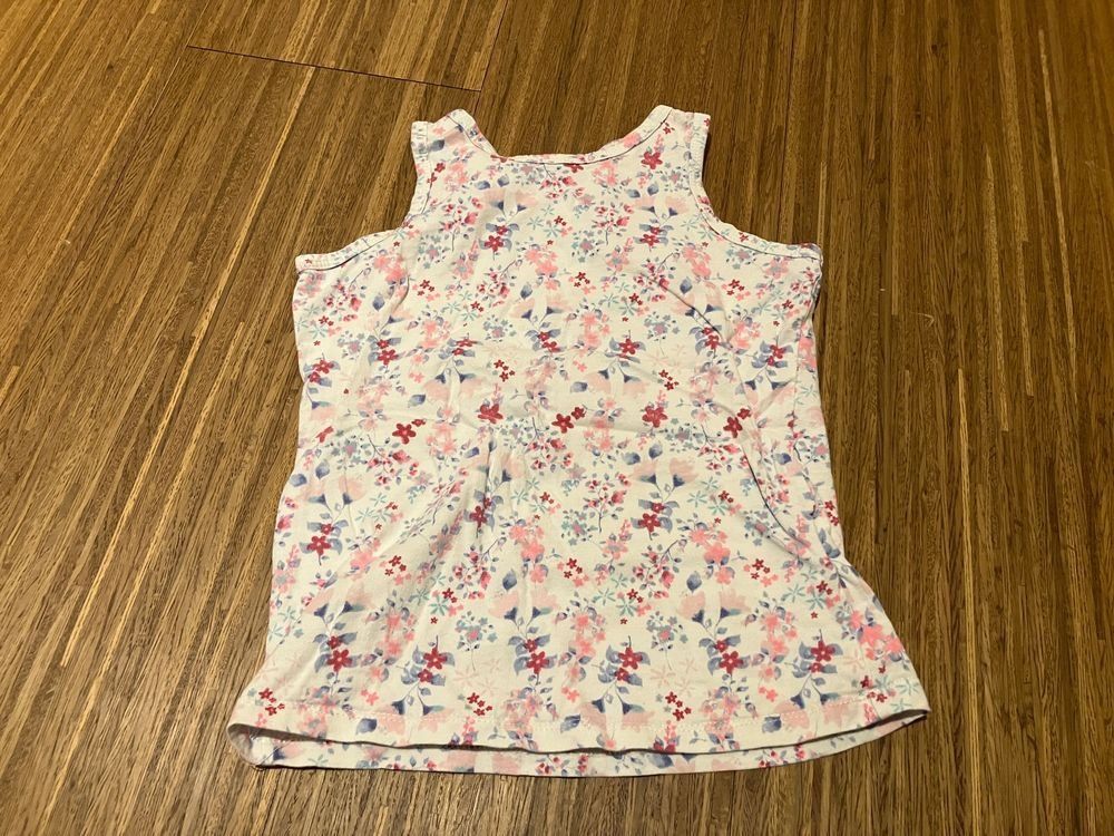 Blusen, T-Shirts & Tops: Sommertop mit Blumenmuster, Grösse 122, Dopodopo – Gebraucht aus Ruggell von VegasGirl