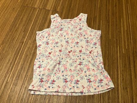 Sommertop mit Blumenmuster, Grösse 122, Dopodopo