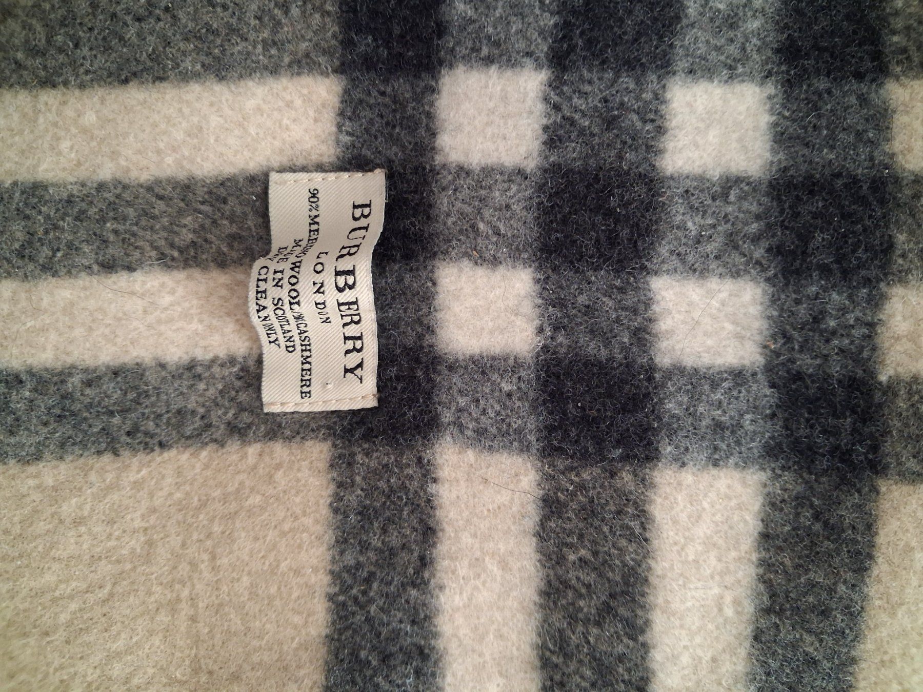 Burberry Giacche: Burberry Poncho - echt – Usato da Gurtnellen venduto da AlexandraB51