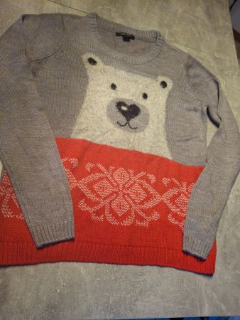 Pull taille 36/38 marque Esmara