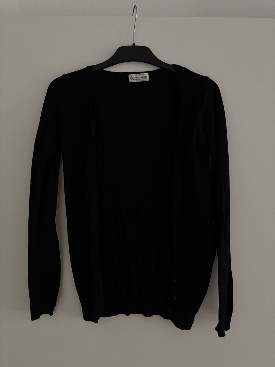 Bolero: Stradivarius Cardigan schwarz Gr. S – Usato da Luzern venduto da aloevira 2