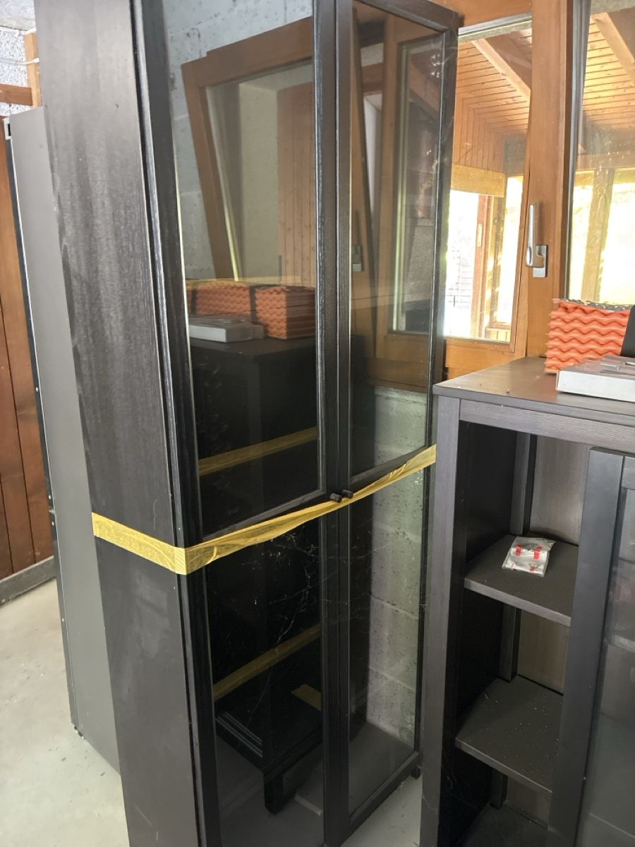 Étagères: IKEA billy mit  glassturen – D'occasion à Niederbipp par mka_65kg 1