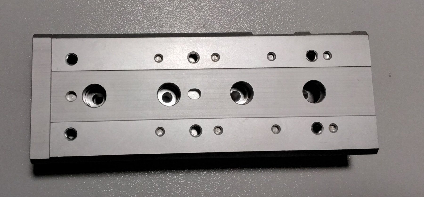 Altri prodotti elettronici: SMC MXS8-50 – Nuovo e nell'imballaggio originale da Bussy FR venduto da 023 2