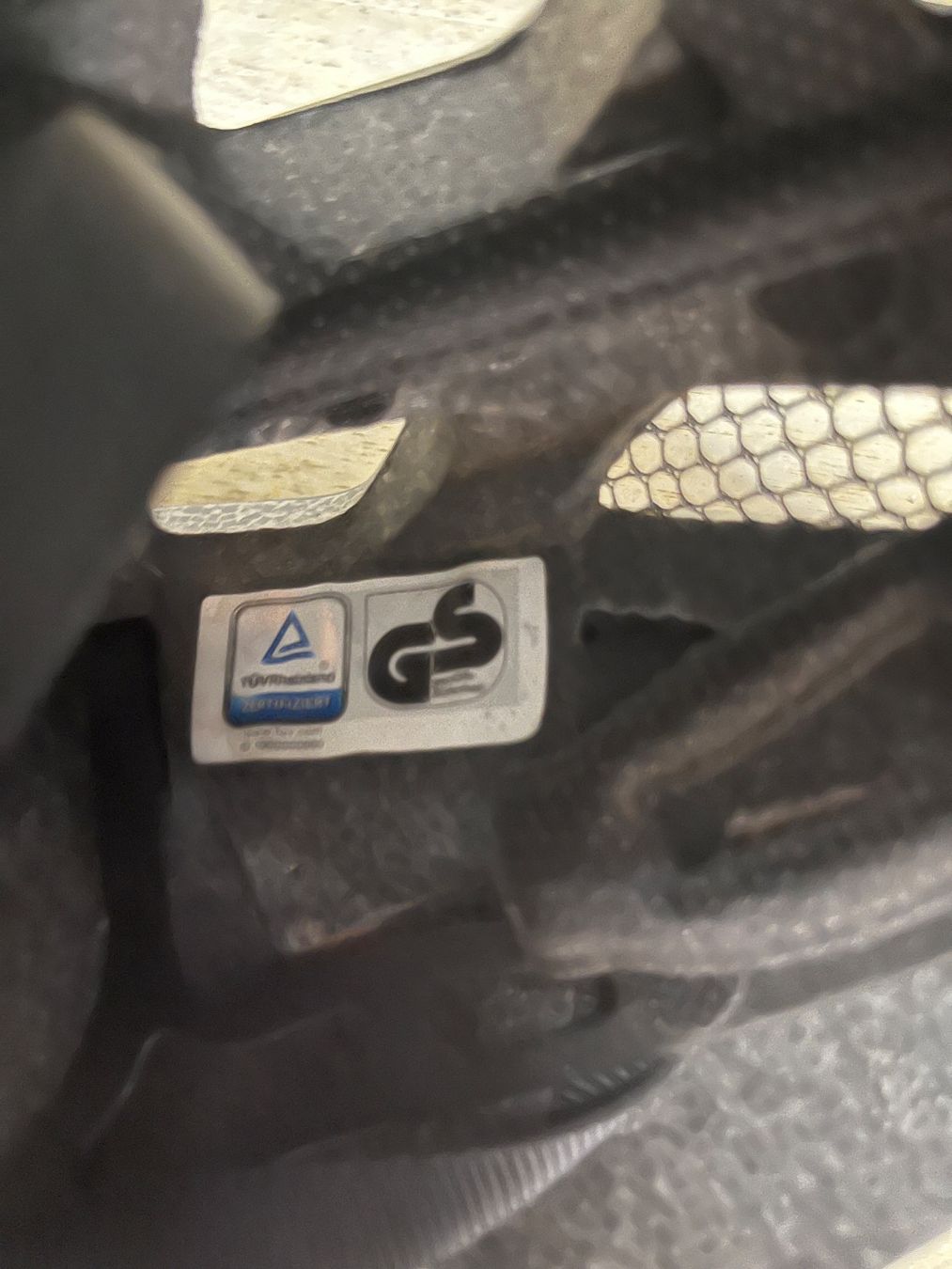 Casques: Velohelm wenig benutzt 53-58cm – D'occasion à Jonen par Sevenb 5