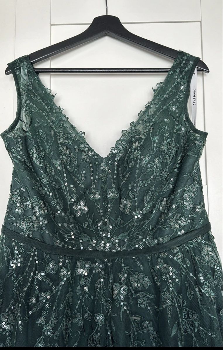 JJ’s House Robes: Ballkleid – D'occasion à Rickenbach ZH par ann_ina91
