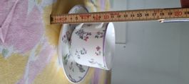 Niedliche Teetasse mit Untertasse