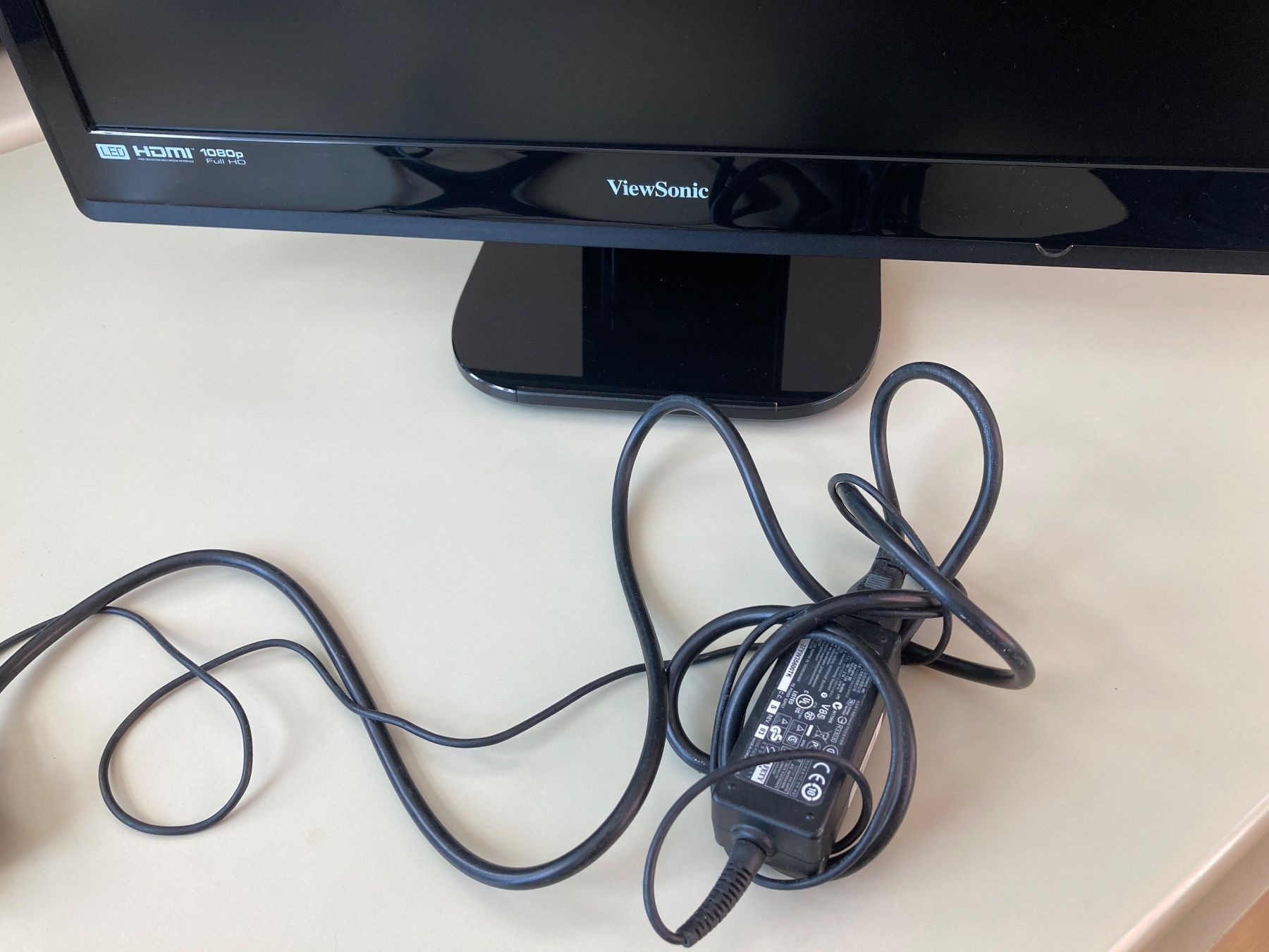 Viewsonic Ecrans: View Sonic HD 24" Monitor – D'occasion à Kreuzlingen par wavelord75 2