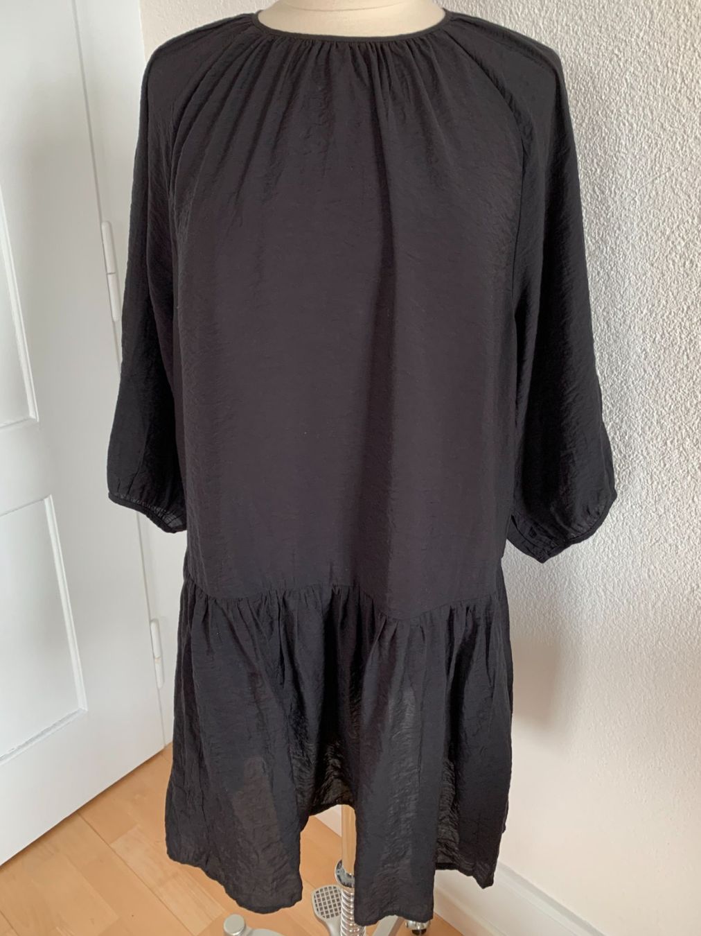 H&M Vestiti: H&M Damen Kleid, in Gr. S, Schwarz – Usato da Worb venduto da farben20zauber