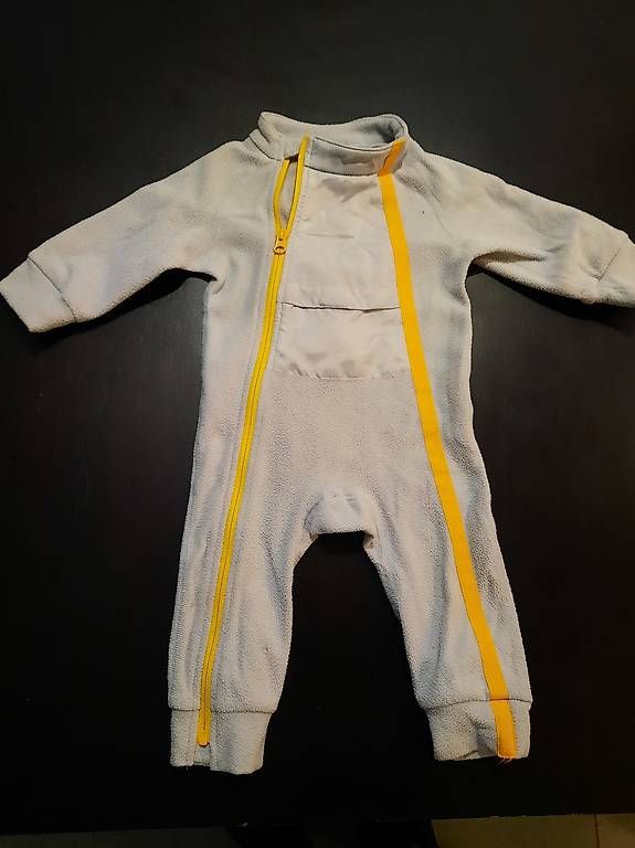 Lotti & Set di vestiti: habits bébé 3-6-12 mois a la pièce  – Usato da Vevey venduto da gui_9x5l 2