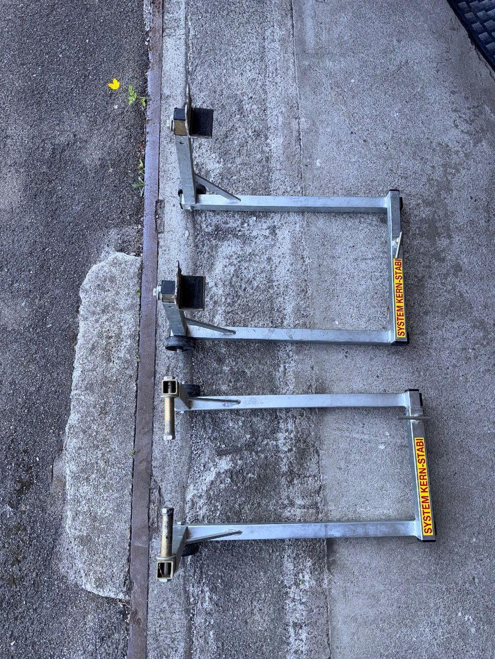 Kern Ständer: Motorrad System Kern Stabi Universal Aufbock – Gebraucht aus Trogen von Brolylssj