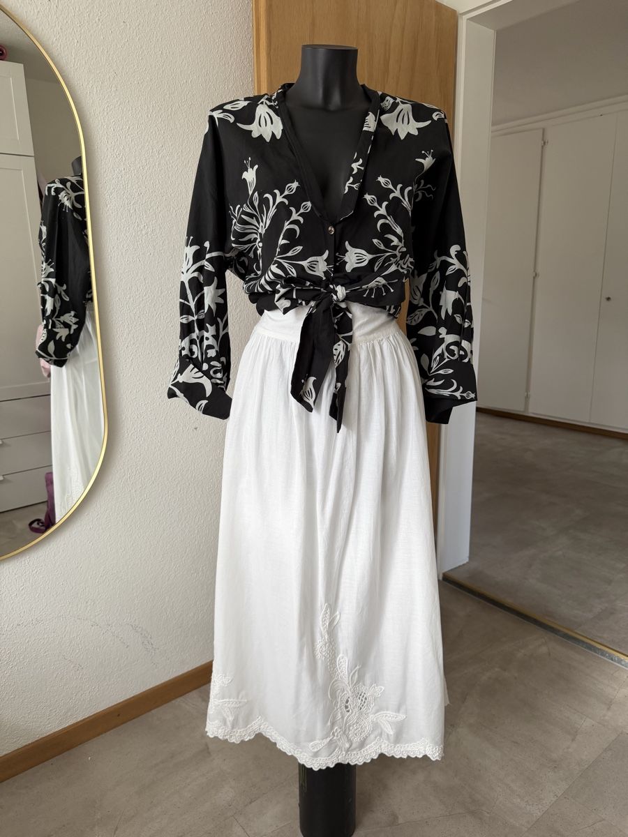 Zara Jupes: Gonna lunga Zara gr.M – D'occasion à Samedan par lau_q8yh 2