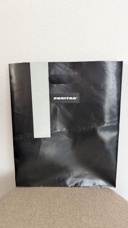 Freitag LIMITIERTE Tragetasche schwarz von Opening Store