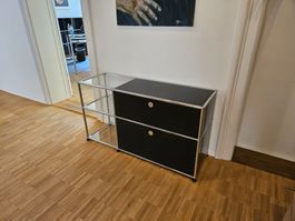 USM Möbel mit Glas