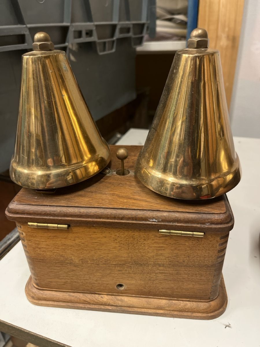 Swisscom Telefoni: Sonnerie téléphone ancienne  – Usato da Onnens FR venduto da Daniel333 1