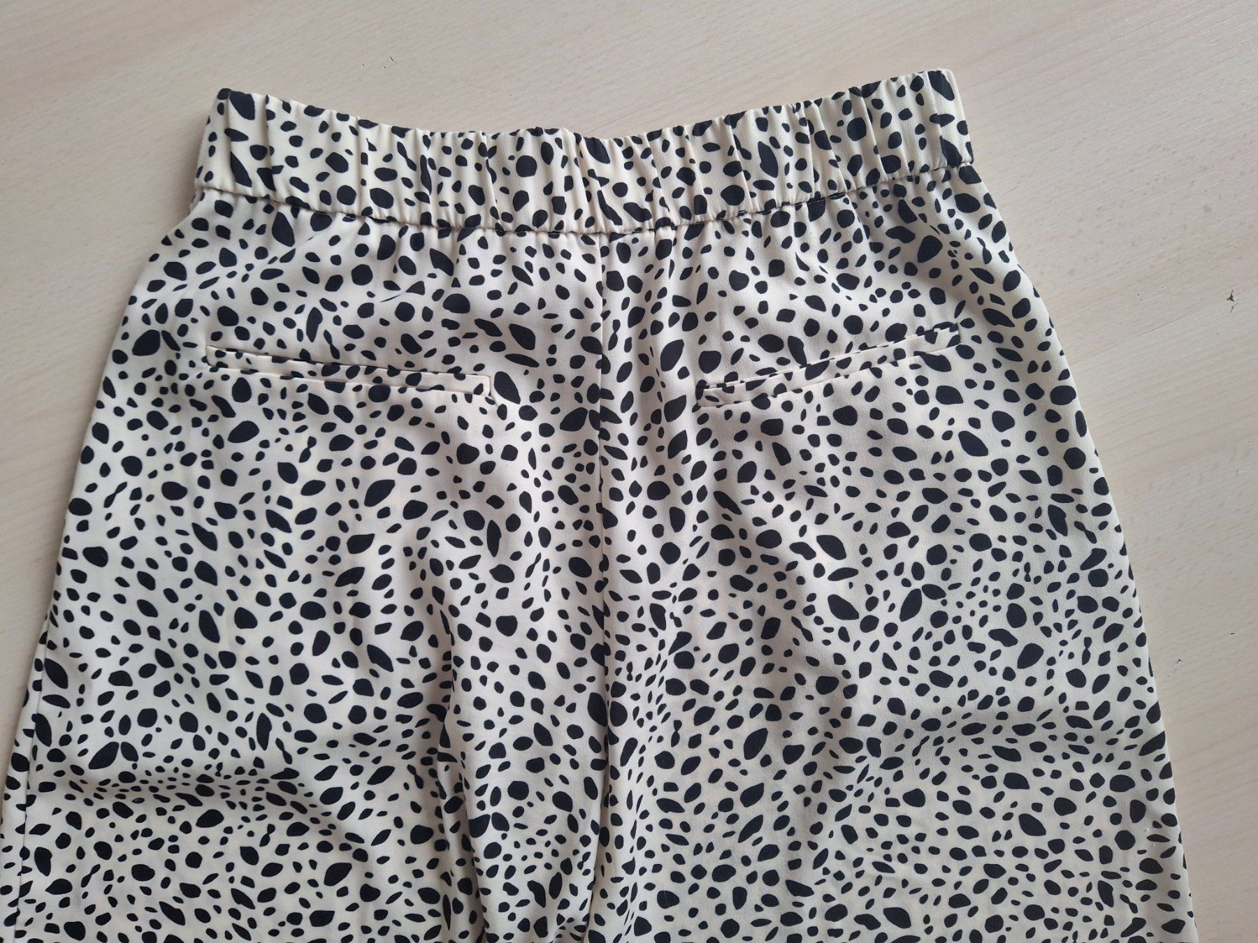Pantaloni: Leichte Hose mit Muster, Grösse S, Zara – Usato da Walterswil SO venduto da mel_5b2h 6