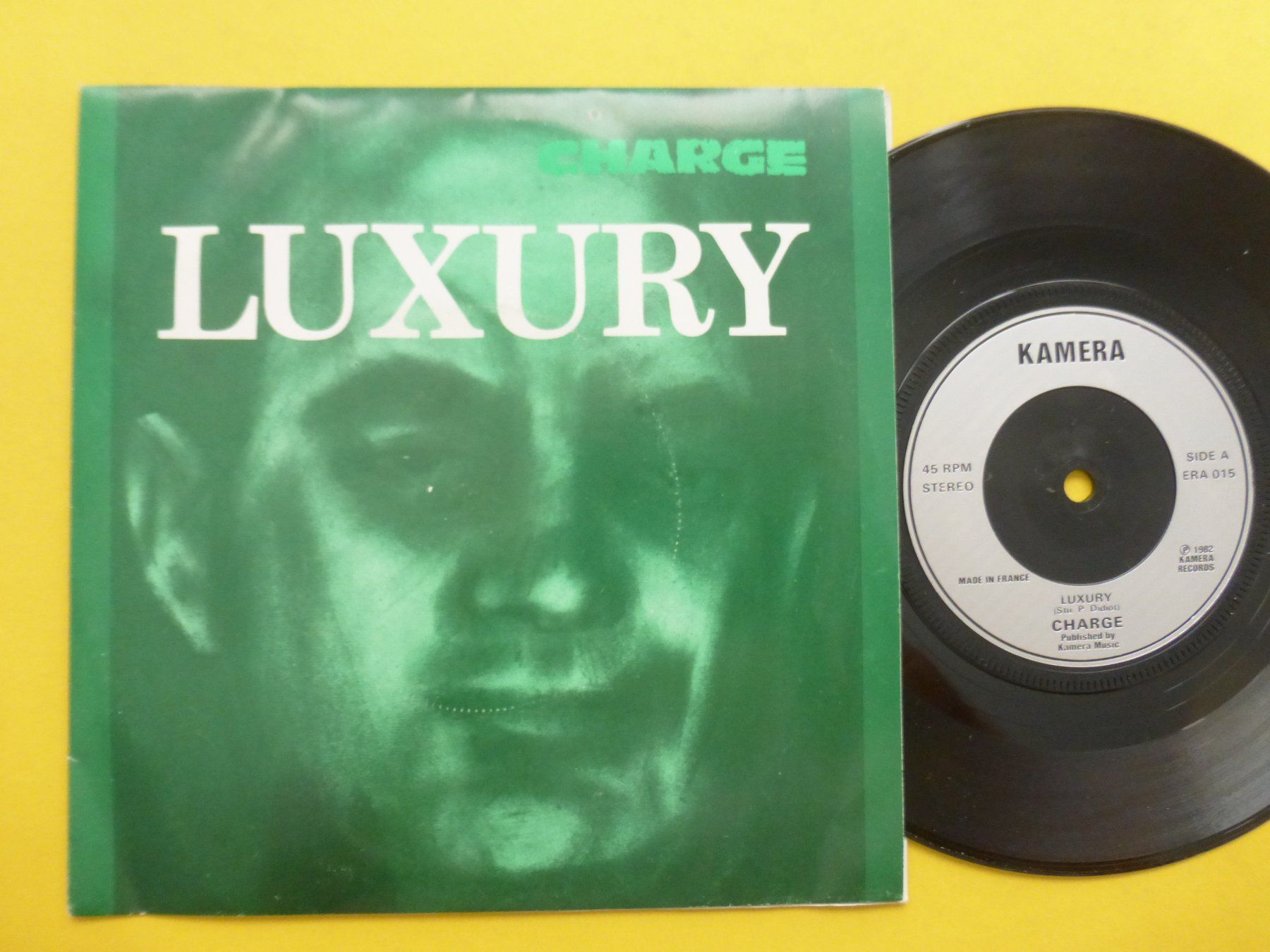 Schallplatten: Charge – Luxury – Gebraucht aus Zürich von Swiss57