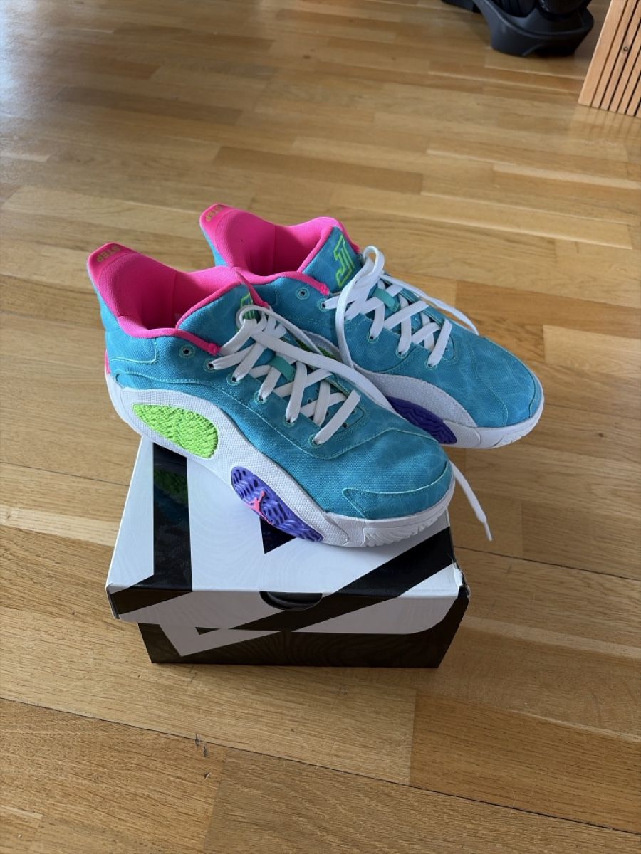 Jordan Scarpe per ragazzi: Jordan Tatum 2 (GS) Grösse 37.5 mit Karton – Nuovo (secondo la descrizione) da Bolligen venduto da ele_nhs7 1