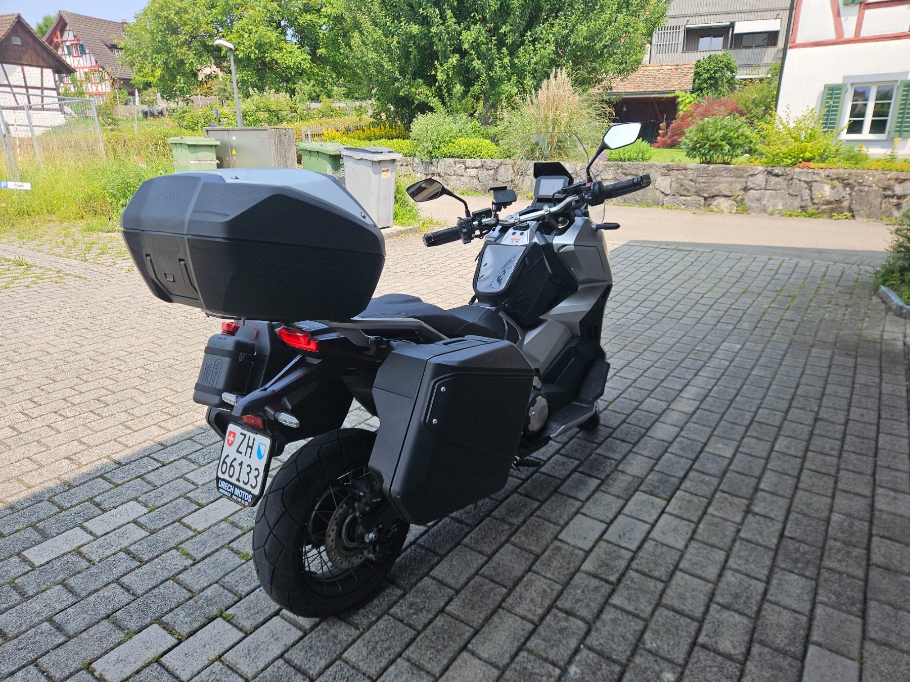 Honda Scooter: HONDA X-ADV 750 - Roller – Usato da Otelfingen venduto da rom_2kzl 1