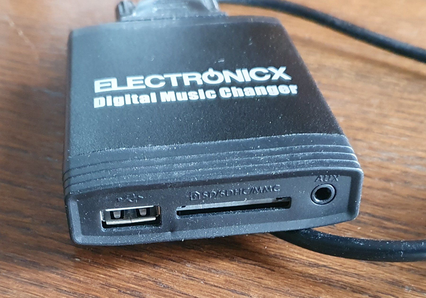Laufwerke & Adapter: USB Adapter für Renault Clio – Gebraucht aus Aarwangen von Gaffeli 2