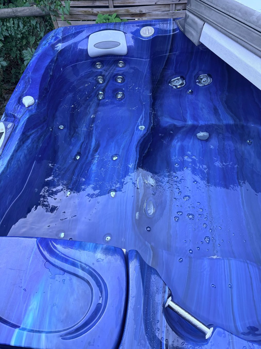 Bains à remous: Whirlpool mit Abdeckung – D'occasion à Bad Ragaz par sar_dd2s 1