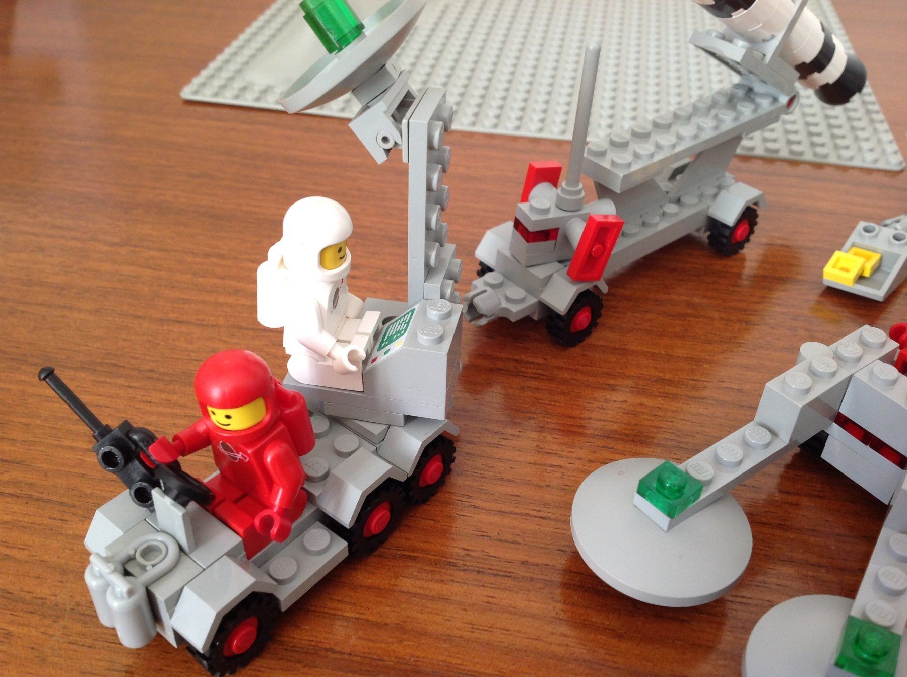 Lego Kit di costruzioni: Lot lego Vintage - Classic Space 80's – Usato da Vuiteboeuf venduto da broticaire 4