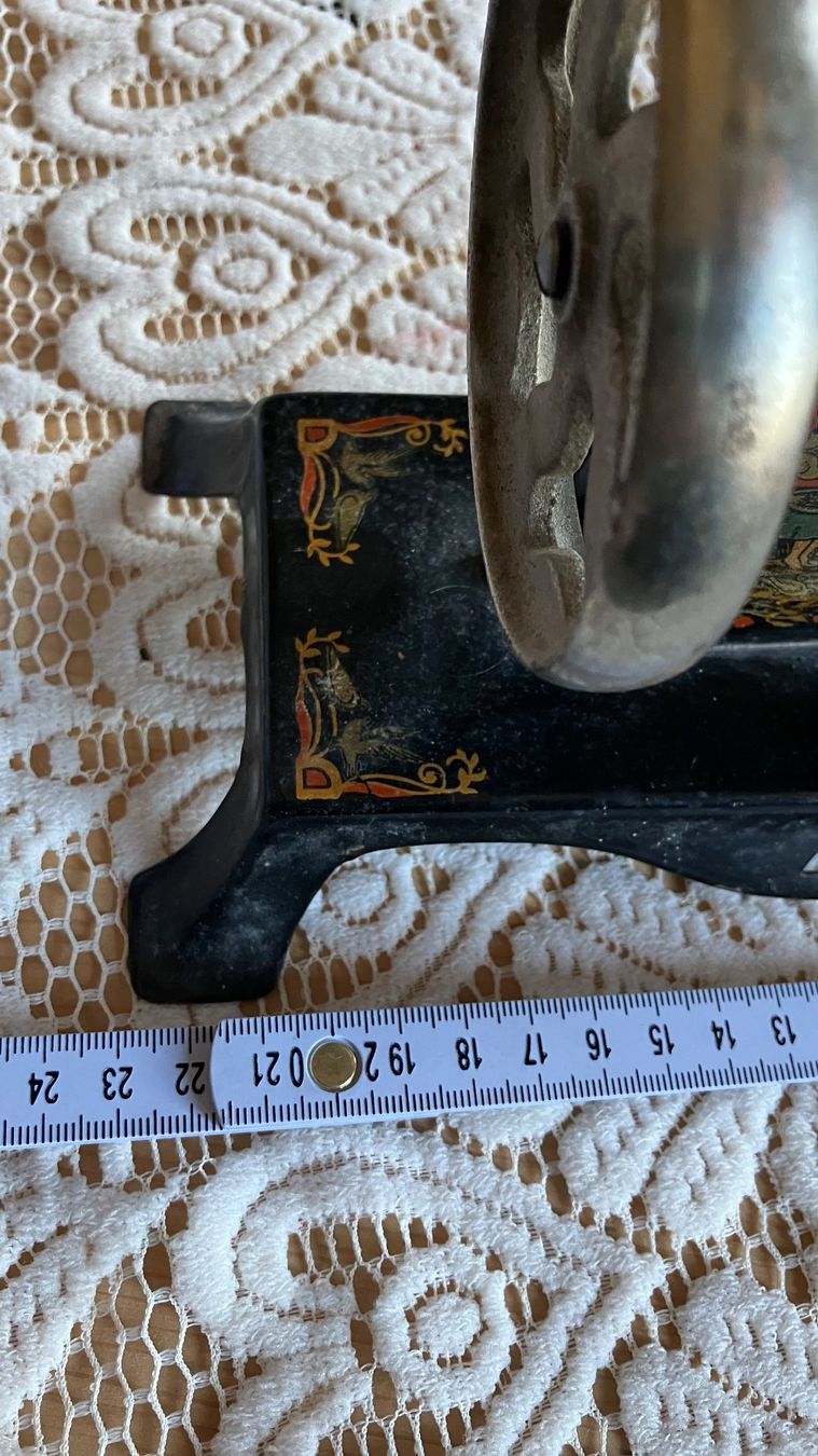 Giocattoli: Ancienne machine à coudre jouet vintage – Usato da St-Cierges venduto da LeRegain 8