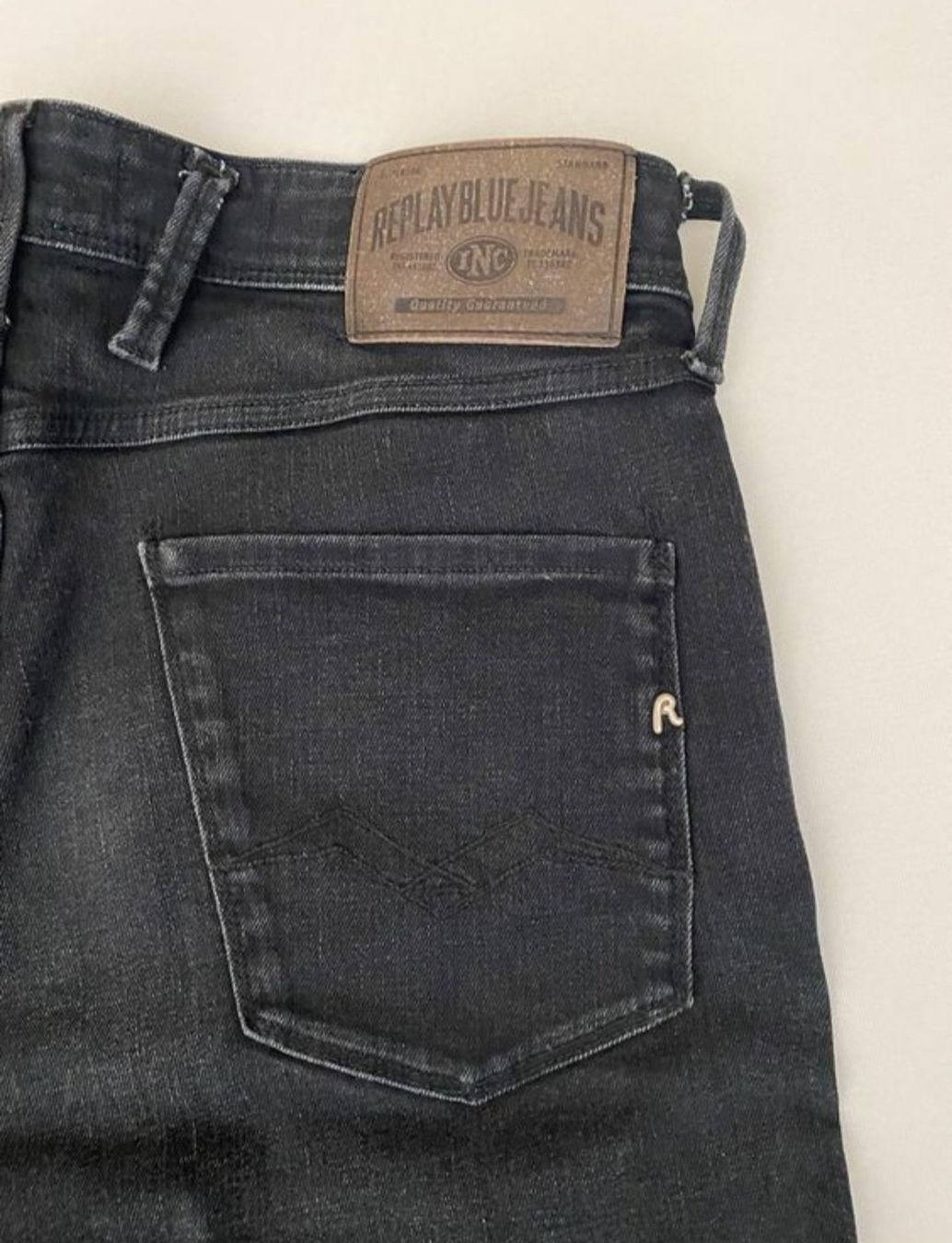 Replay Jeans: Replay Shorts schwarz, Grösse 29 – Gebraucht aus Füllinsdorf von Sunnebliemli7 4