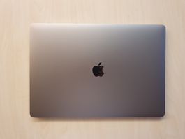 MacBook Pro 16 Zoll i9 Prozessor 16GB RAM 1TB SSD Speicher