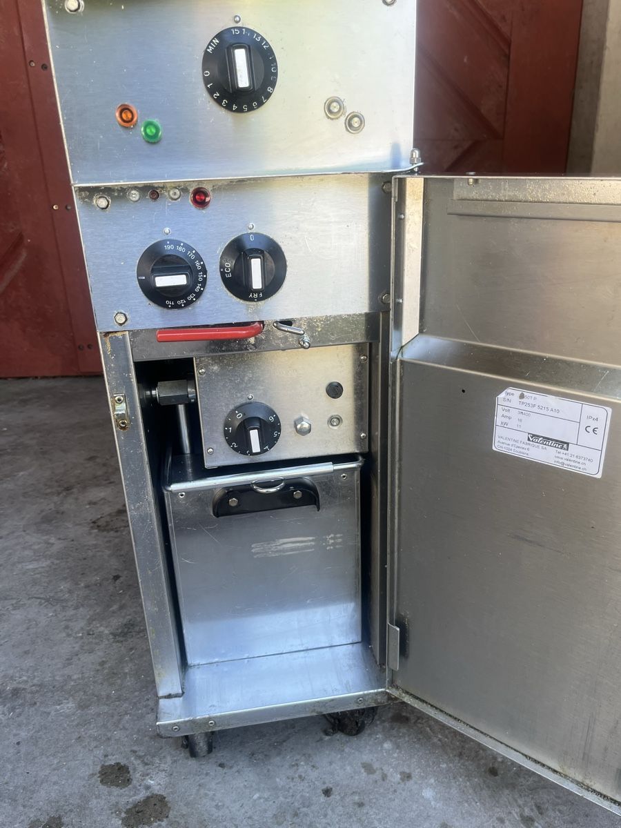 Elettrodomestici da cucina: Valentine Fritteuse V250 T P – Usato da Flaach venduto da Auto6011 3