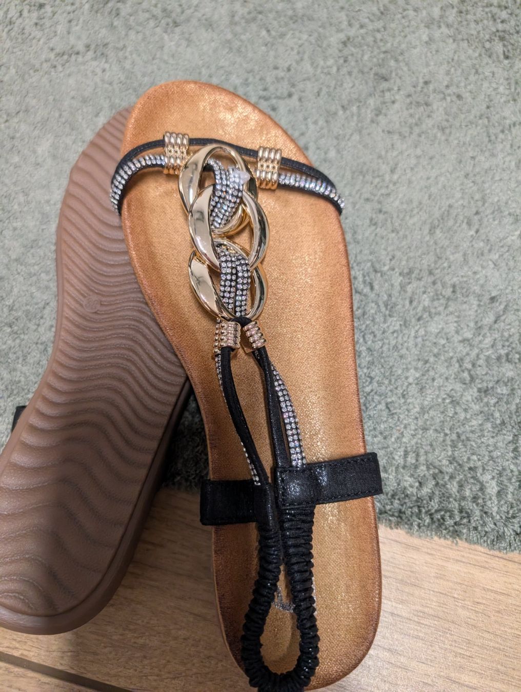 Chaussures femmes: Sandalen – D'occasion à Duggingen par cri_76mj