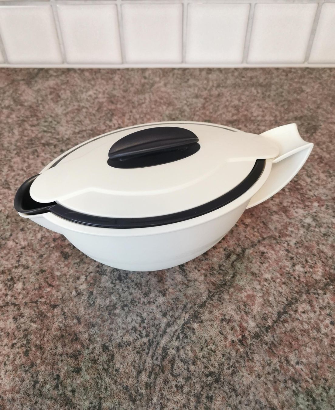 Ciotole: Tupperware Thermo-Duo Sauciere 550ml - weiss schwarz – Usato da Birsfelden venduto da mel_ndx7 1