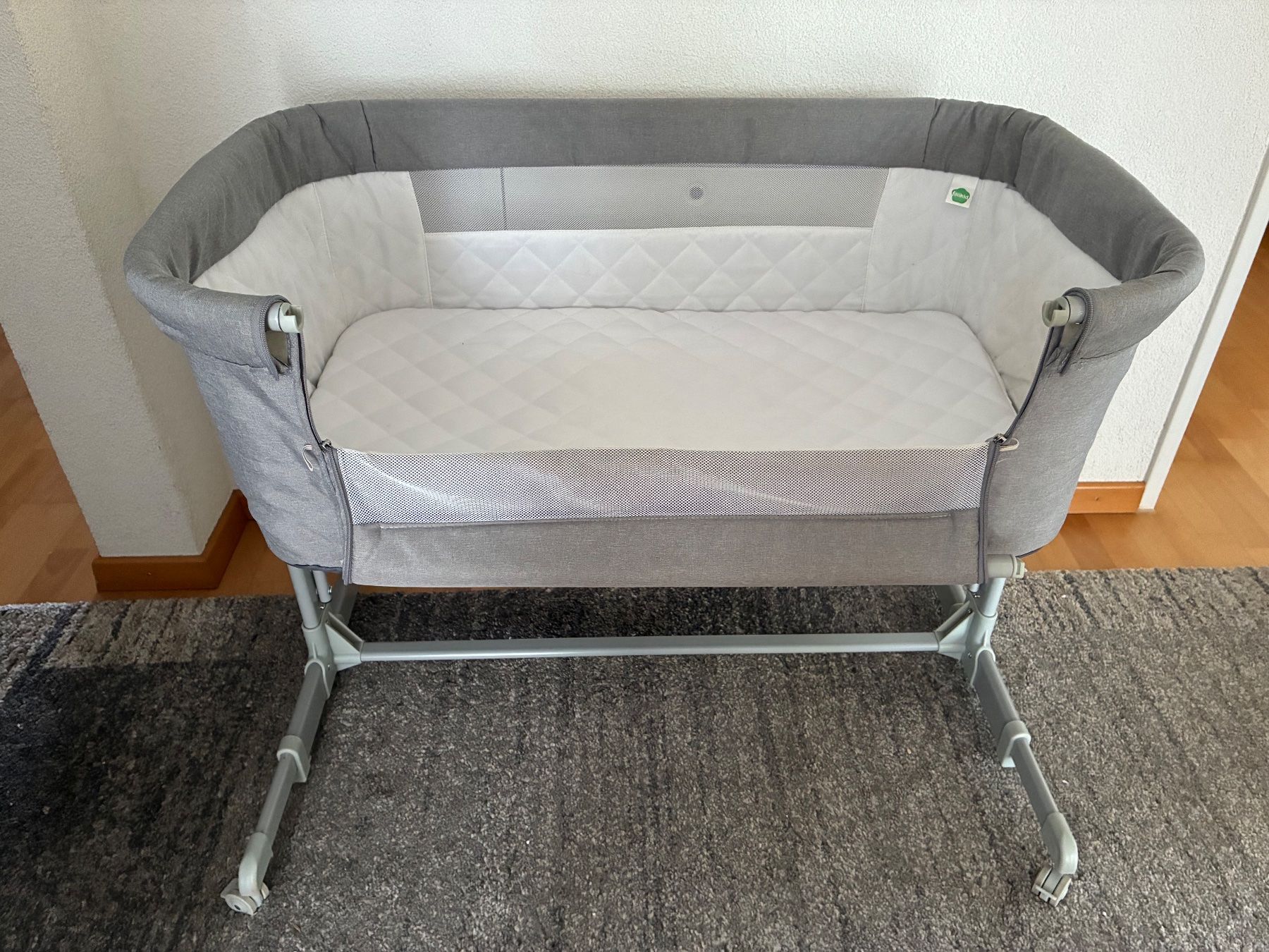 Fillikid Betten: Beistellbett Fillikid grau – Gebraucht aus St. Gallen von algiva 1