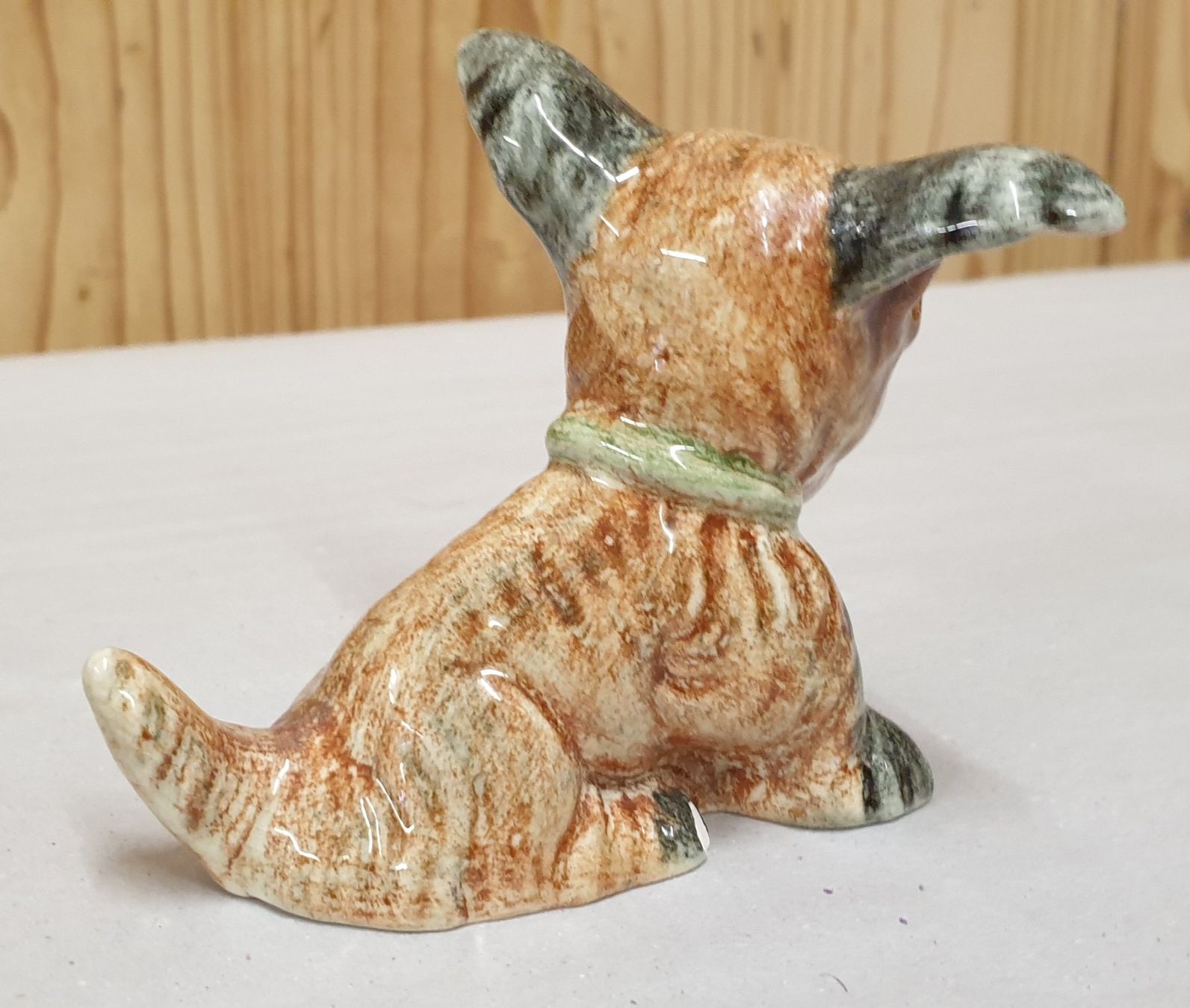 Statuette: Hund nummeriert im Goldscheider Stil – Usato da Emmen venduto da magelan 2