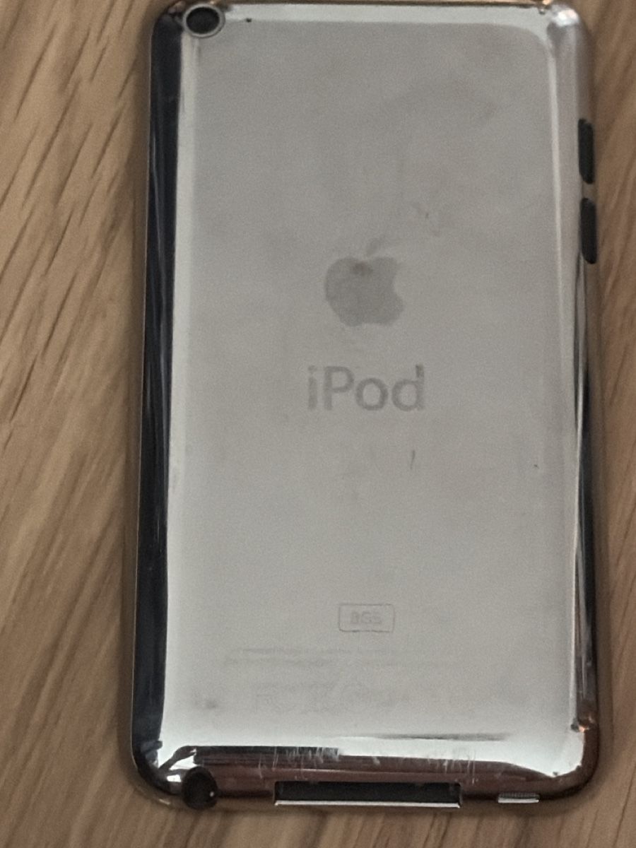 Apple Tragbarer Mediaplayer: i Pod mit Kabel funktionstüchtig  – Gebraucht aus Zürich von Collector69 1