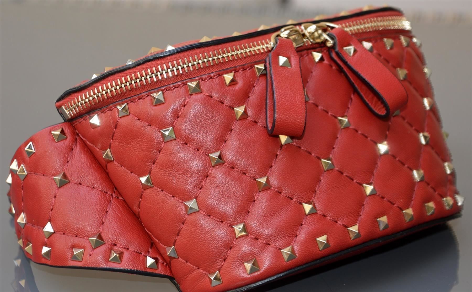 Valentino Taschen für Damen: Tasche / Sac Valentino Rockstud Banane – Gebraucht aus Collonges von Auganien 3