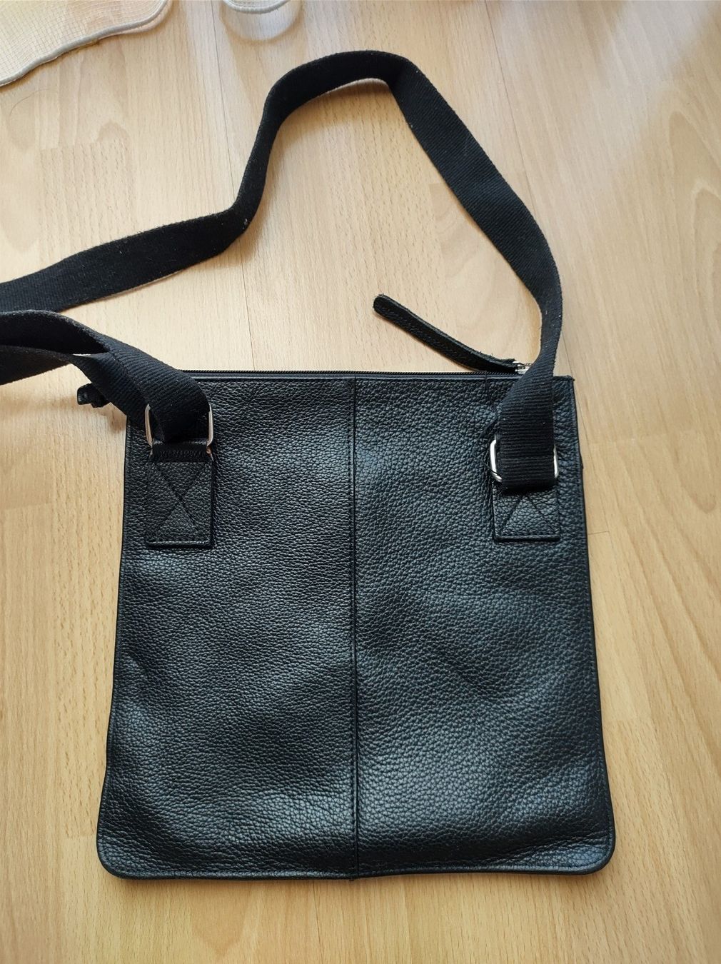 Borse da donna: Moderne  Tasche aus Leder – Usato da Weite venduto da Uhu36uhu 1