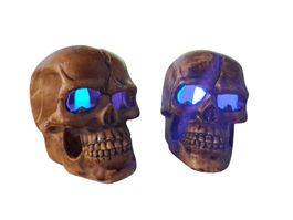2 x Totenkopf mit Blauem LED Licht, mit Schalter. Tolle Deko